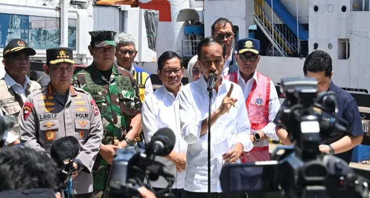 Jokowi Sidak Pelabuhan Merak