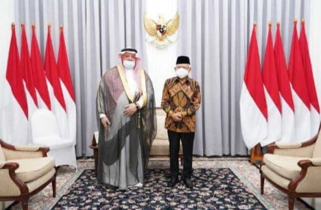 Dubes Arab Saudi untuk Indonesia Essam bin Abed Al Thaqafi saat bertemu Wapres KH Ma'ruf Amin di kantor Wapres. (Ist)