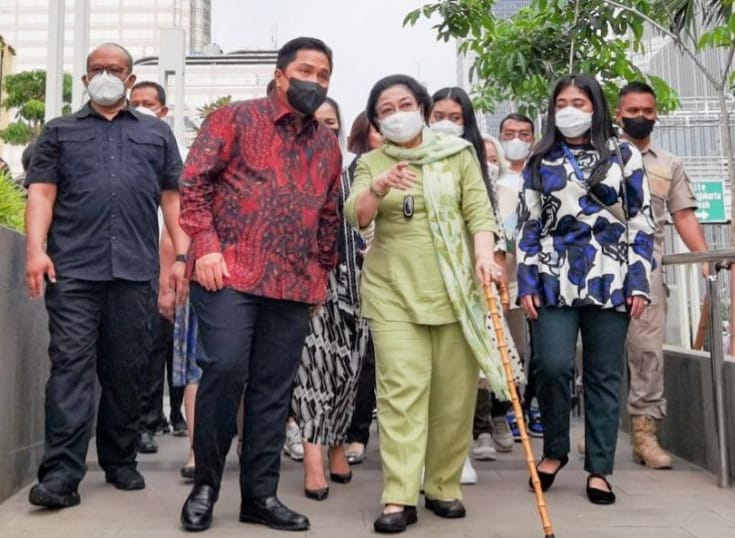 Erick Thohir Megawati dan Puan Maharani saat mengunjungi Museum Bung Karno di Sarinah. (Ist)