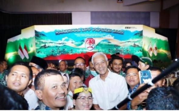 Ganjar Dorong Transformasi Desa Mandiri dan Sejahtera Gubernur Jateng Ganjar Pranowo hadir dalam Rakernas PAPDESI di Kota Semarang. Foto : Istimewa