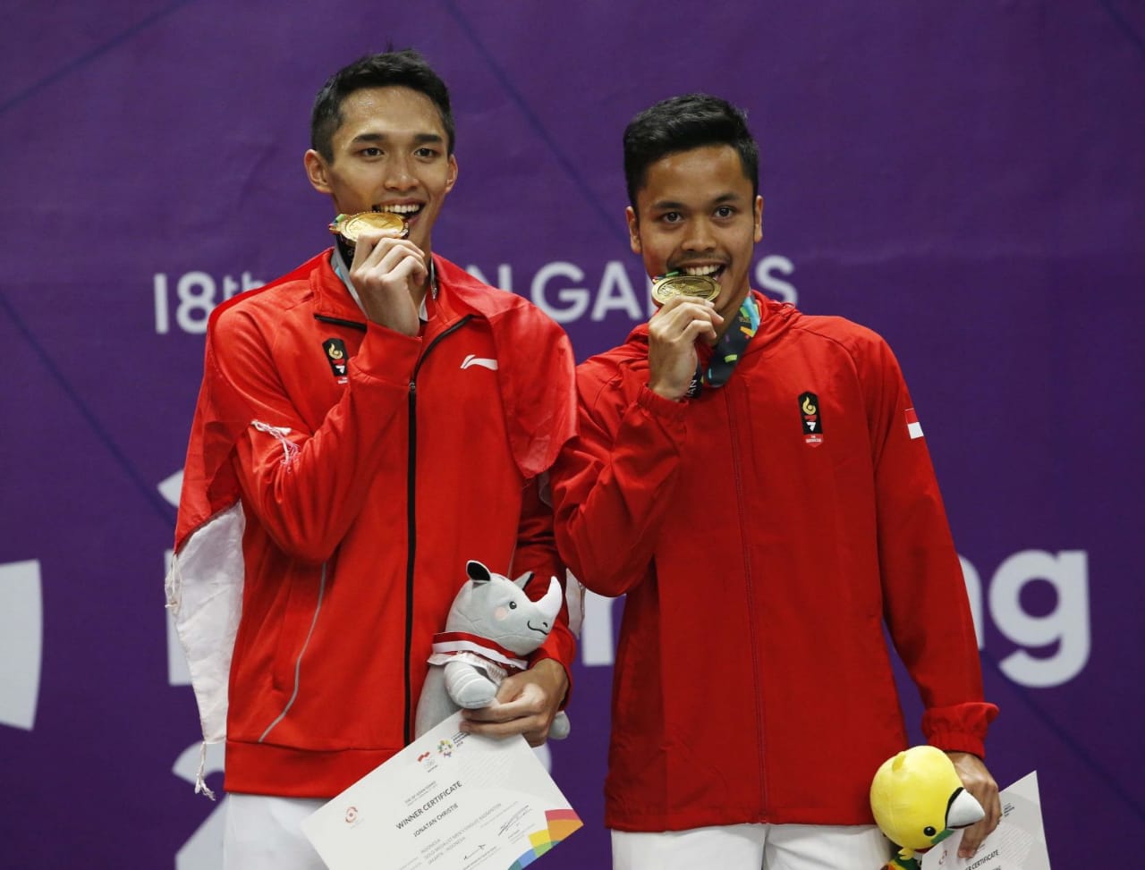 Dua tunggal terbaik Indonesia Jojo dan Ginting melaju ke babak 16 besar Malaysia Open 2022. Foto : Istimewa