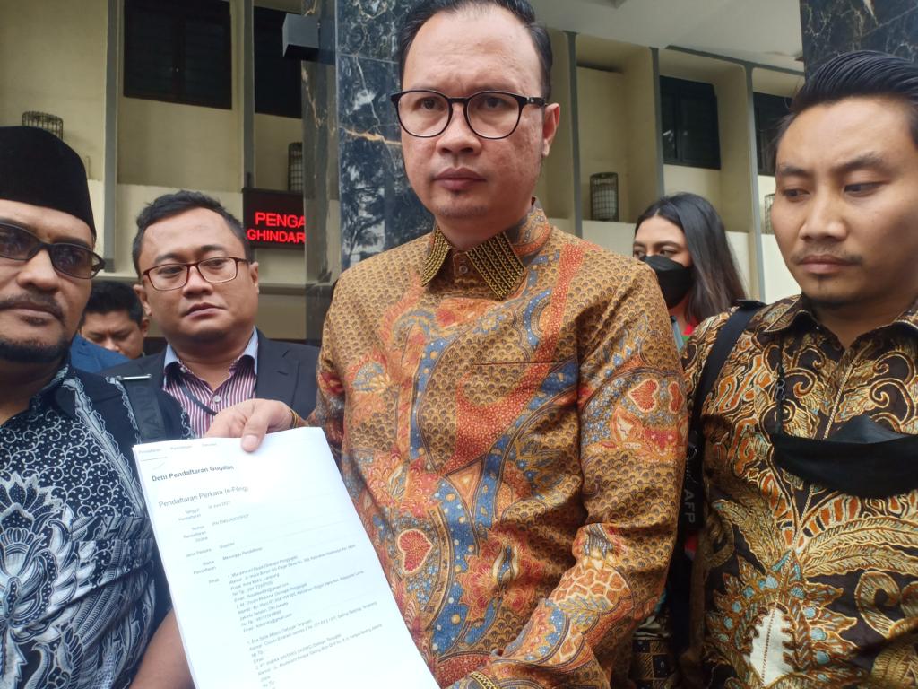 Kuasa Hukum Penggugat PT. Aneka Bintang Gading, Hendarsam Marantoko Saat Ditemui Jurnalis di Pengadilan Negeri Tangerang Kota, Kamis, (30/6/2022). (ist)