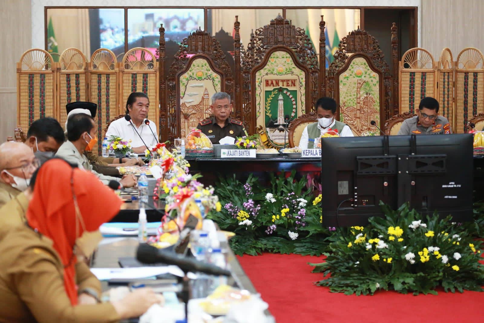 Pemprov Banten menggelar Rakor terkait PMK bersama BNPB dipimpin Pj Gubernur Al Muktabar. Foto : Humas Pemprov Banten