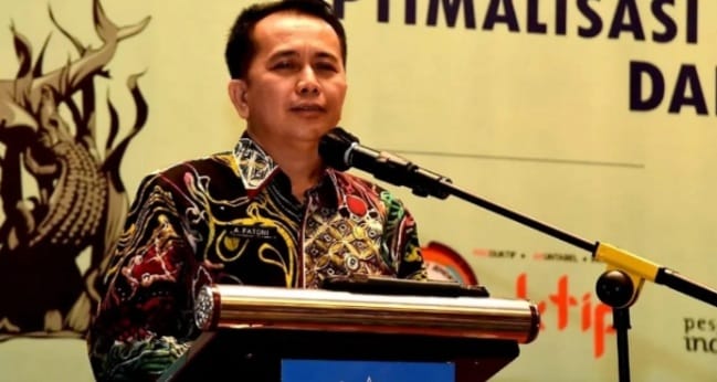 Tiga Masalah Utama Di SDM Birokrasi Dirjen Bina Keuangan Daerah Kemendagri Agus Fatoni saat menjadi pembicara dalam Seminar Rakernas Asosiasi Sekretaris DPRD Kabupaten/Kota seluruh Indonesia (ASDEKSI) di Surabaya, Senin (13/6/2022). (Ist)
