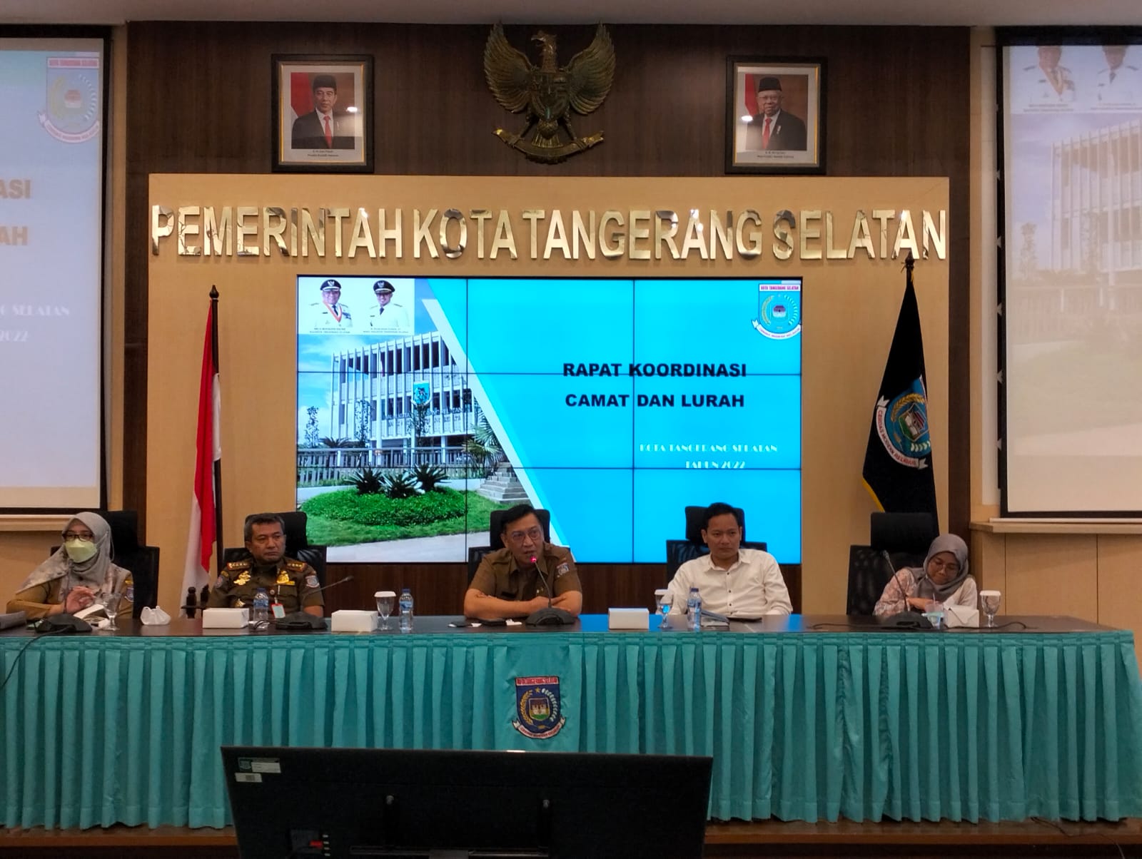 Pemkot Tangsel  melaksanakan Rapat Koordinasi Camat dan Lurah. Foto : Istimewa