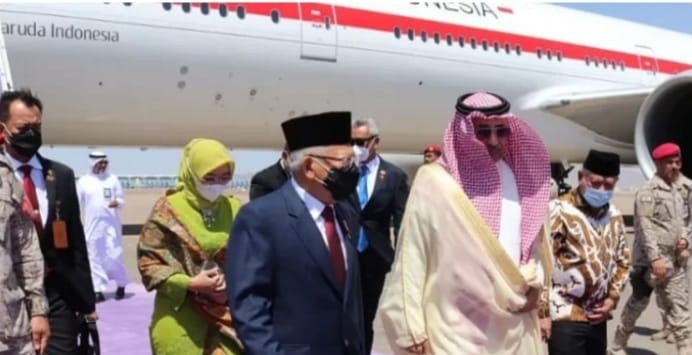 Wapres beserta rombongan terbatas telah mendarat di Royal Terminal Madinah pada pukul 18.20 Selasa (5/7/2022). Foto : Istimewa