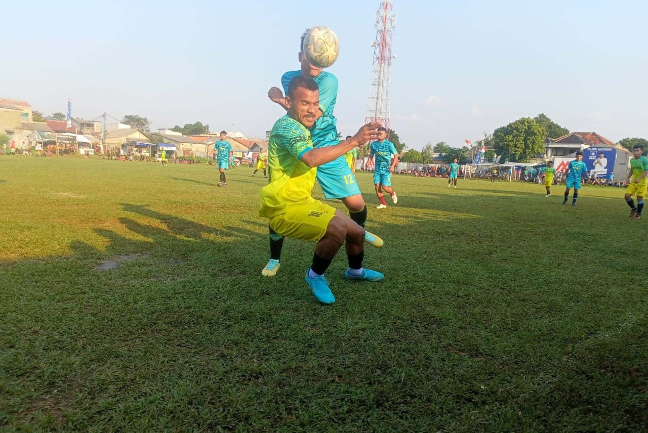 Duel Bambu Apus versus Satya Muda berlangsung sengit pada Kamis (18/8).(Foto: dok.Panitia Bina Jaya Cup)