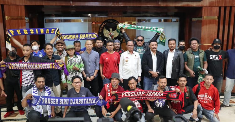 Sekitar 30 perwakilan supporter klub sepak bola mendatangi kantor Kemenko Polhukam untuk memberikan masukan kepada TGIPF Kanjuruhan. (Ist)