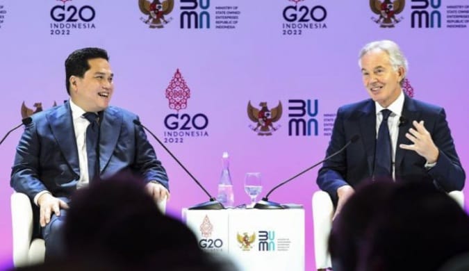 Menteri BUMN Erick Thohir dan Mantan  Inggris Tony Blair pada acara seminar rangkaian G20 di Bali. (Ist)