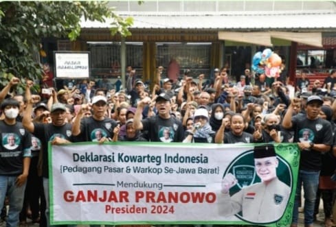 Dukungan dari arus bawah untuk Ganjar Presiden 2024 terus mengalir. Kowarteg Indonesia mengadakan acara pada Minggu (6/11) di Rasar Rawa Lumbu, Bekasi. (Ist)