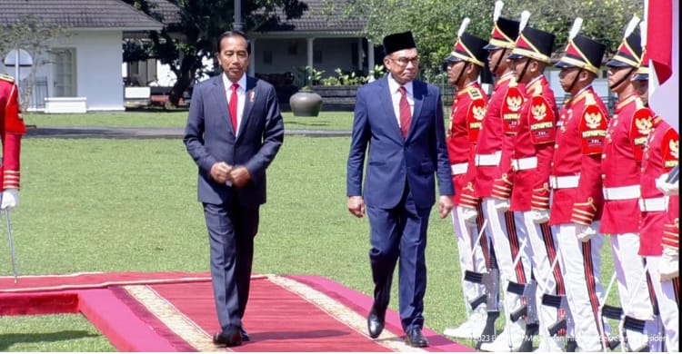 Presiden Jokowi menerima PM Malaysia Anwar Ibrahim di Istana Bogor. (Foto : Setpres)