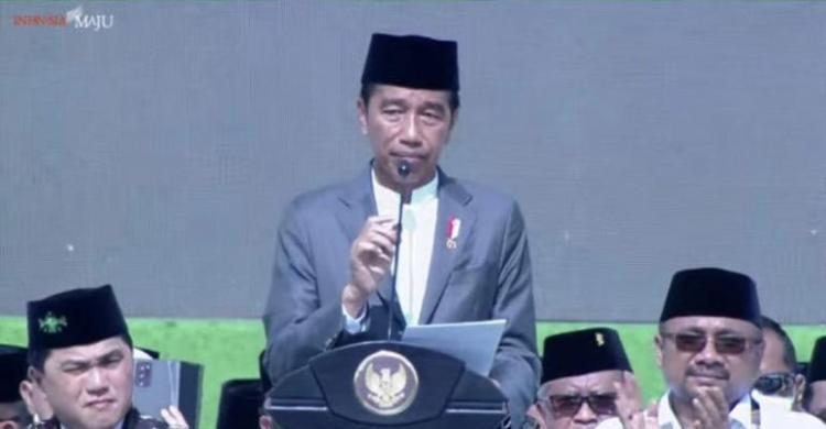 We Will Rock You Menggema Di Satu Abad NU Presiden Jokowi pada acara Resepsi Satu Abad NU di Surabaya. (Foto : Setpres)