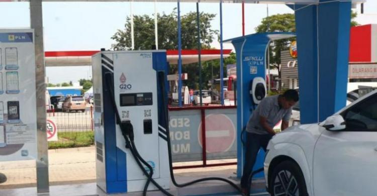 SPKLU PLN Di Jalur Utama Mudik Siap Ngecas Mobil Listrik, Ini Lokasinya Foto : Ist
