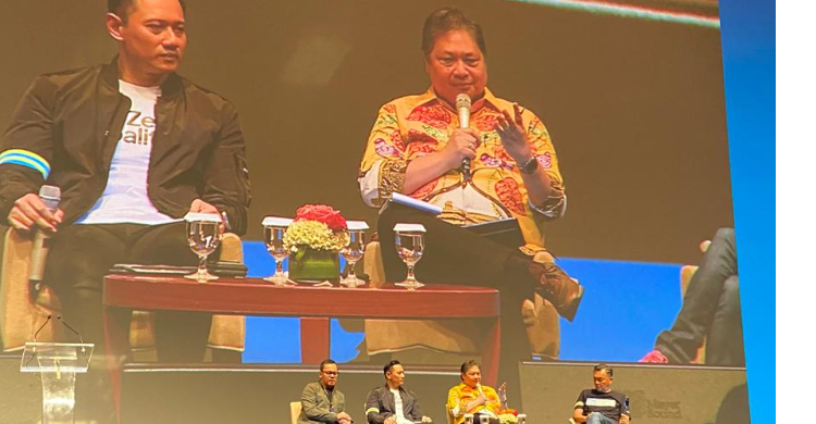 Menko Perekonomian Airlangga Hartarto saat di acara ndonesia Net-Zero Summit 2023 di Djakarta Theatre. Foto : Ist