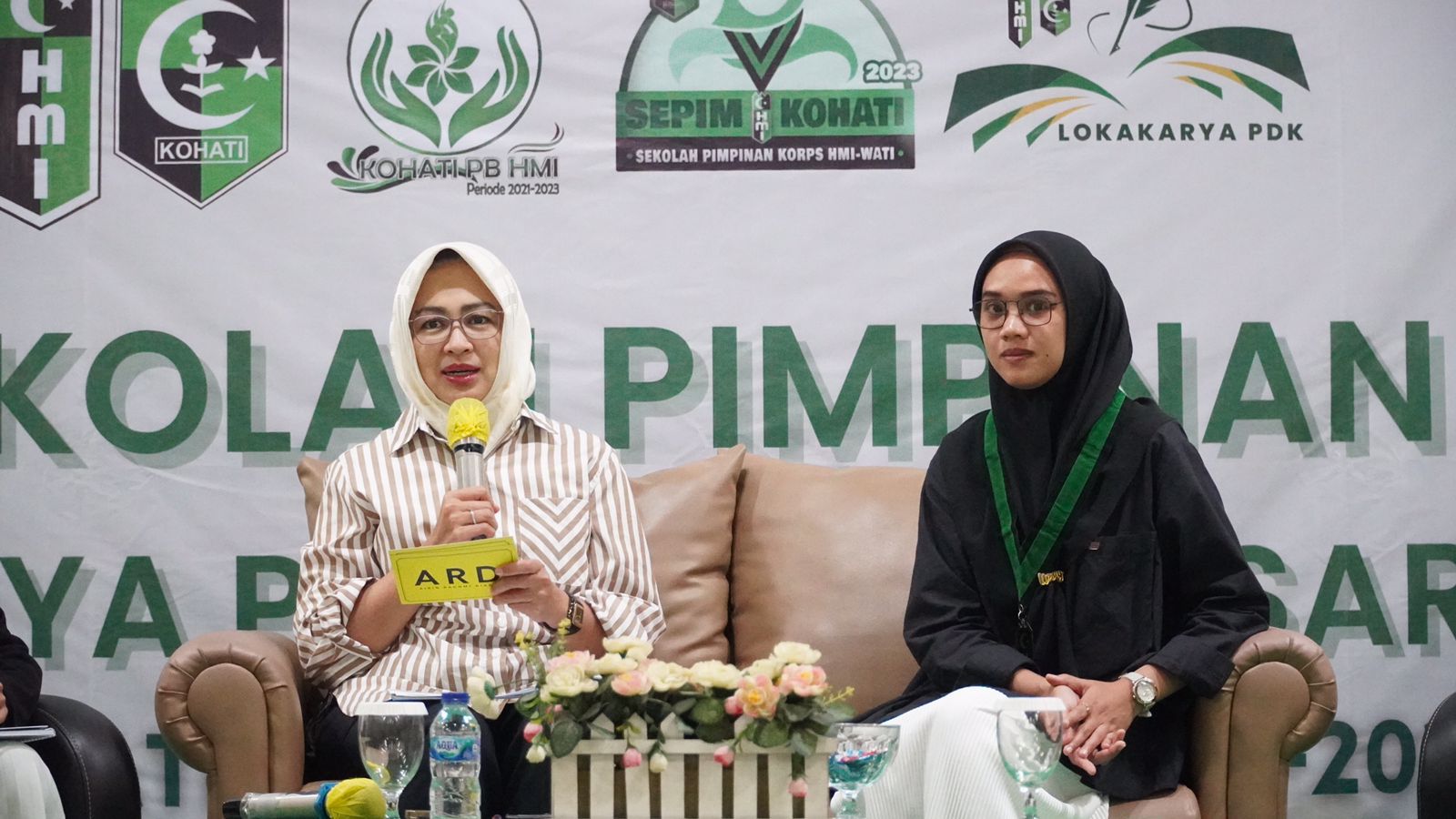 Airin Rachmi Diany saat menjadi Nara sumber kegiatan Sekolah Pimpinan Korps HMI - Kohati. Foto : Ist