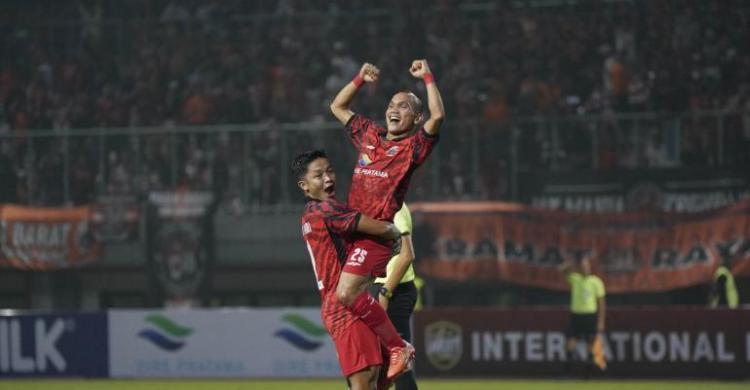 Selebrasi skuad Persija. Foto : Ist