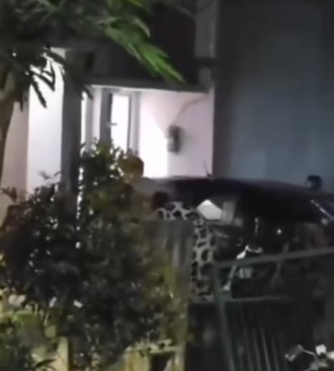 Viral video seorang suami melakukan penganiayaan terhadap istrinya yang tengah hamil 4 bulan, di Serpong Utara. Kini polisi tengah mendalmi kasus tersebut.(dra)