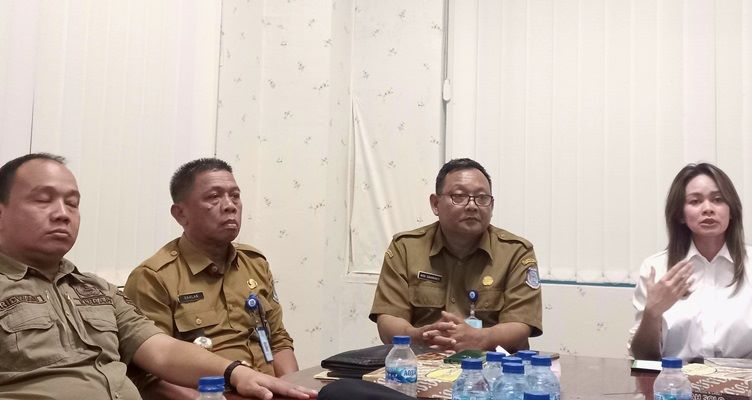 BPN Kota Tangsel melakukan mediasi persoalan PTSL di Kelurahan Celupang, Kecamatan Serpong Utara dengan warga, di kantor BPN Kota Tangsel, Serpong, Rabu (5/7).(dra)