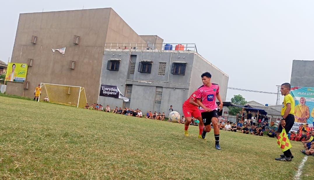 Duel Pasmod dan Persitangsel berlangsung seru (Foto: red/tangselpos.id)