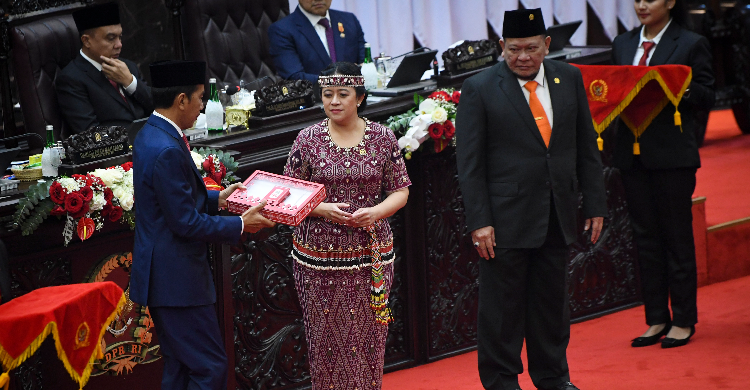 Presiden Jokowi dan KetuacDPR Puang Maharani di Gedung DPR, Senayan, Jakarta. Foto : Setpres