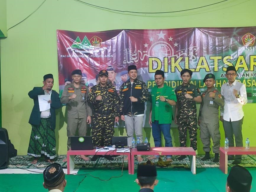 Suasana Pendidikan Kepemimpinan Dasar (PKD) dan Pendidikan Latihan Dasar (Diklatsar) yang diselenggarakan Pimpinan Anak Cabang (PAC) Ansor Kecamatan Pondok Aren.(dra)