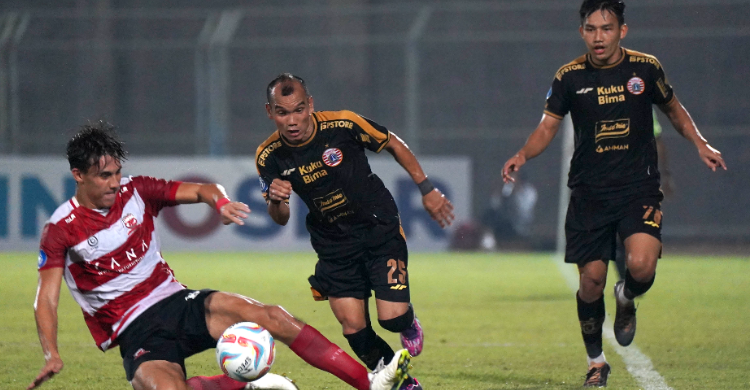 Pertandingan Persija vs Madura United. Foto : Ist