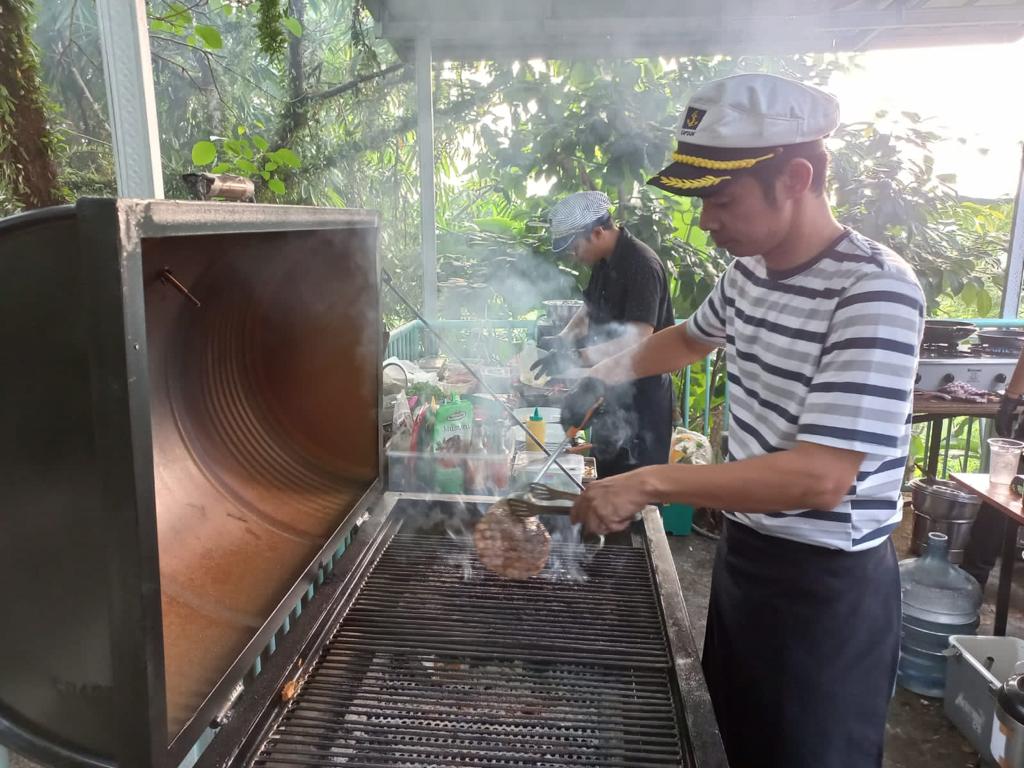 Danish Smokey Steak yang berlokasi di Kandank Jurank Doank, Ciputat, menawarkan menu steak engan berbagai varian.(dra)