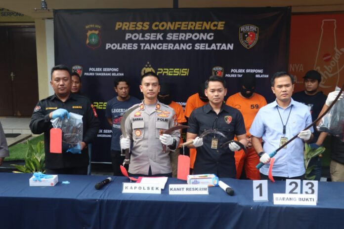 Polsek Serpong menggelar jump apers atas ungkap kasus tawuran gangster di Ciater, Serpong yang menewaskan satu remaja.(dra)