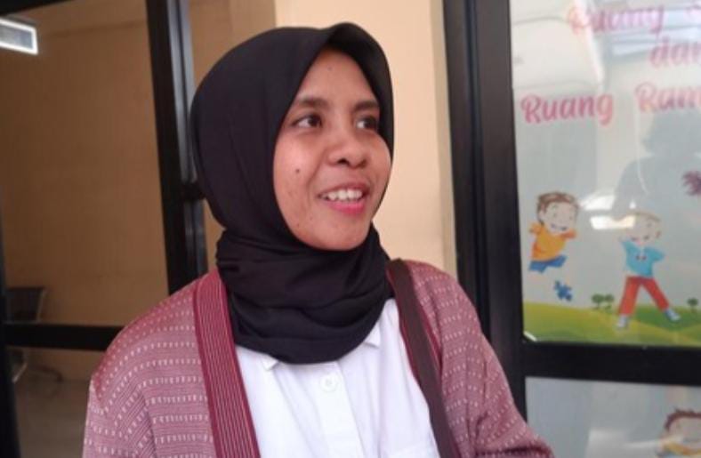 Dian mengganti anak nya dengan nama Danis. Foto : Ist