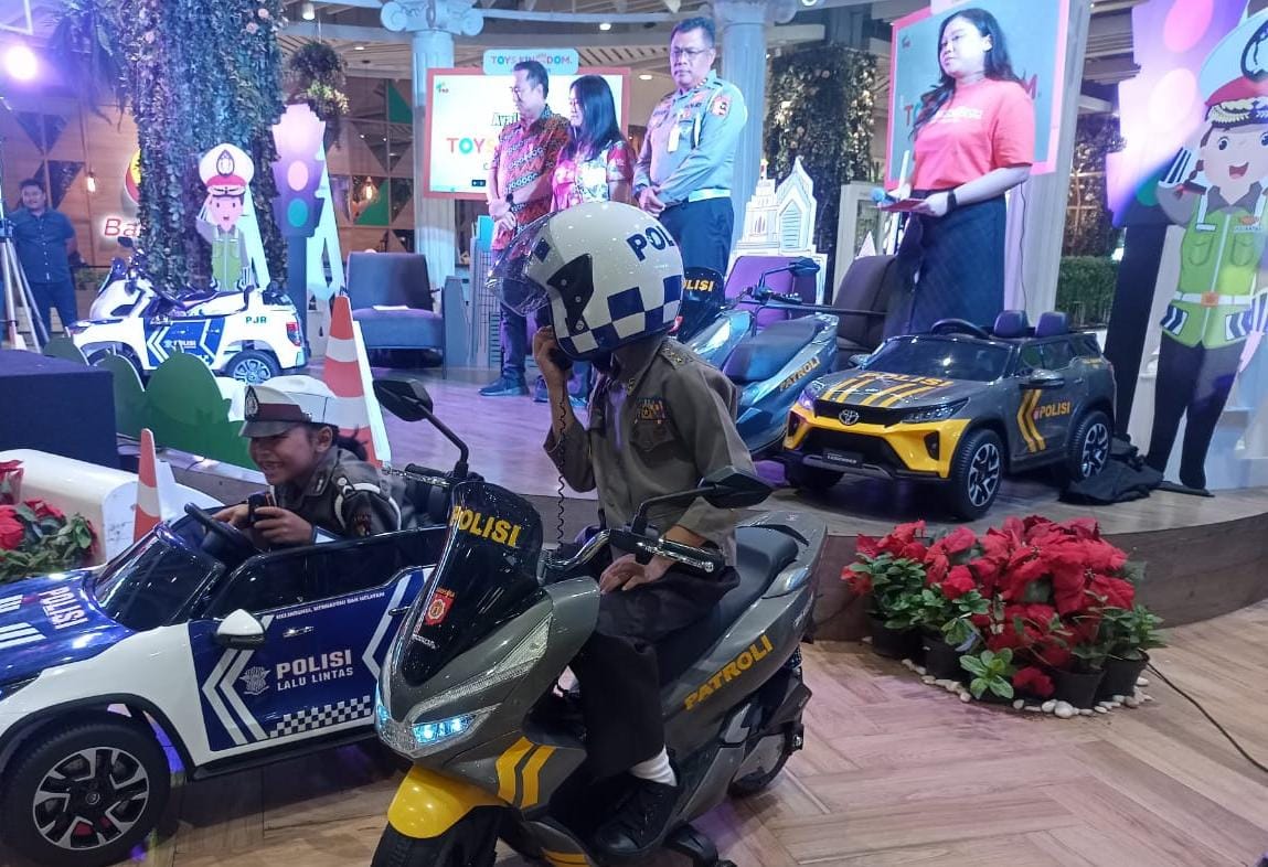 Peluncuran motor dan mobil aki untuk anak di Living World, Alam Sutera, Rabu (20/9).(Foto: Red/tangselpos.id).