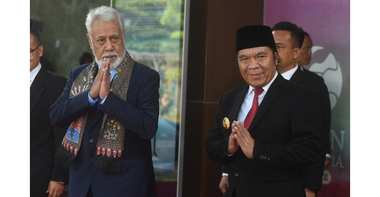 Pj Gubernur Banten Al Muktabar menyambut PM Timor Leste Xanana Gusmao. Foto : Ist