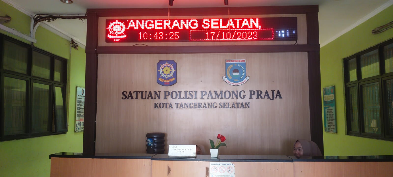 Satpol PP Kota Tangsel sedang dilanda kasus penipuan puluhan juta rupiah yang dialami seorang wanita yang berniat kerja di Satpol PP.(dra)