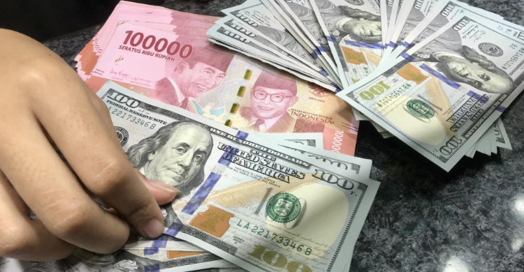 Rupiah Masih Loyo Di Level Rp 15 Ribuan