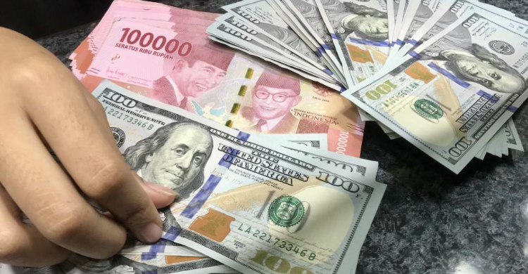 Rupiah Pagi Ini Diperdagangkan Melorot Di Level Rp 15.581 Foto : Ist