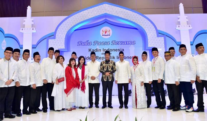 Jokowi saat buka puasa bersama KADIN. Foto : Ist