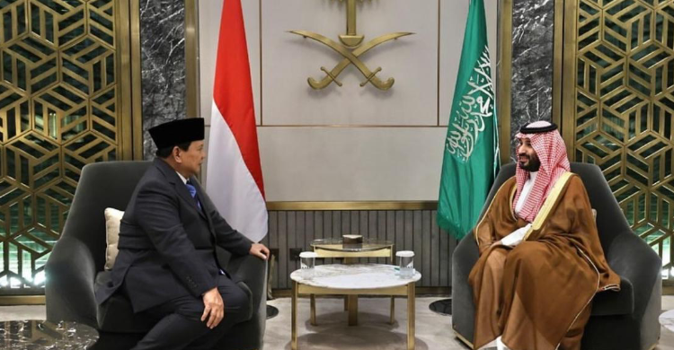Presiden terpilih Prabowo Subianto bertemu dengan Perdana Menteri Arab Saudi, Yang Mulia Pangeran Muhammad bin Salman. Foto: IG