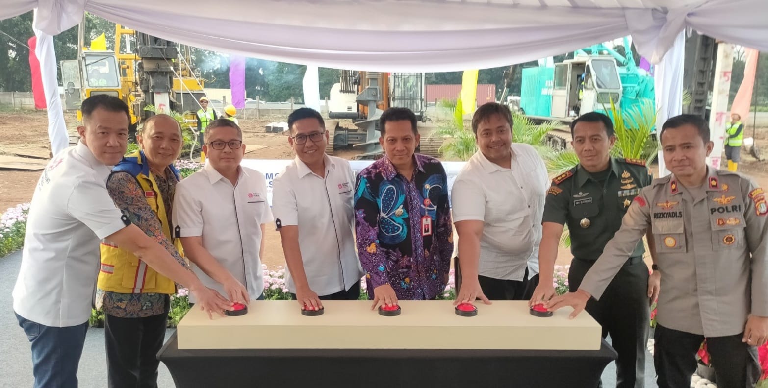 Jajaran Direksi Paramount land bersama Pj Bupati Tangerang saat groundbreaking akses tol km25. Foto : Irawan