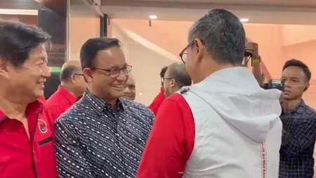 Anies Baswedan ketika berada di kantor PDIP Jakarta. Foto : Ist