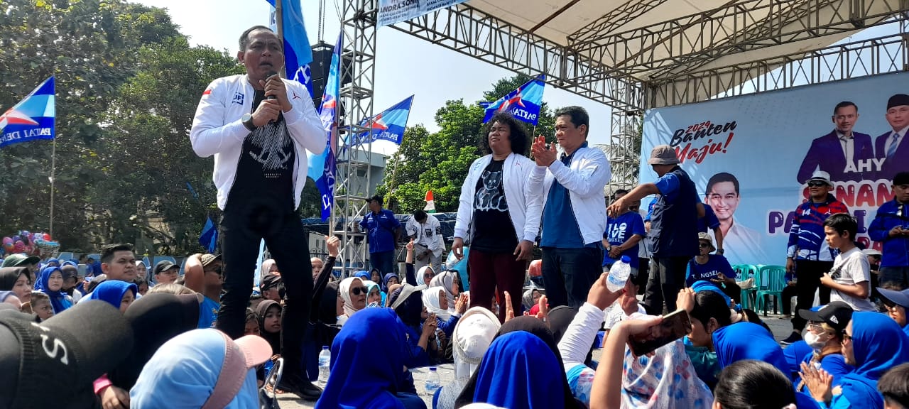 DPC Partai Demokrat Tangsel gelar kegiatan sosialsiasi pasangan Ariza-Marshel.(dra)