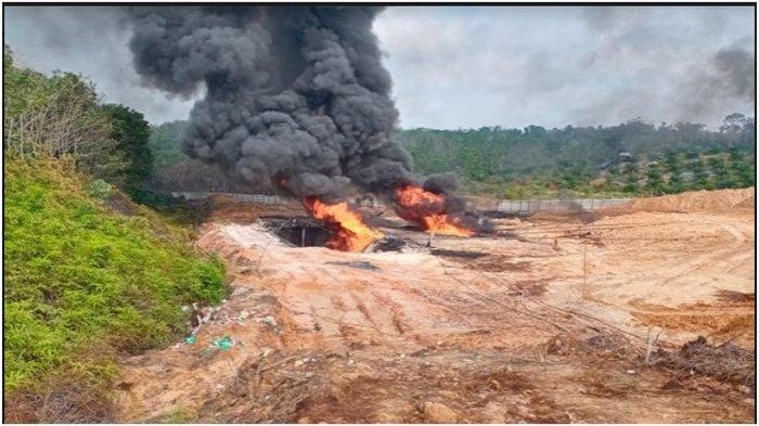 Sumur bor ilegal yang terbakar.(ist)