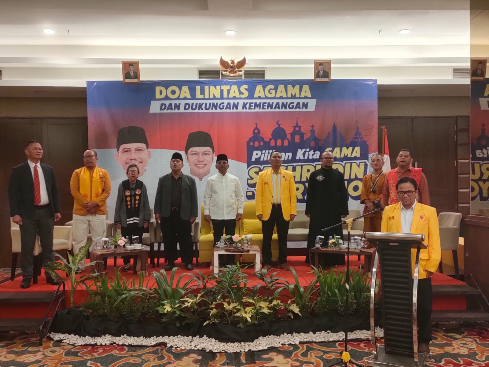 Doa bersama tokoh lintas agama.(ist)