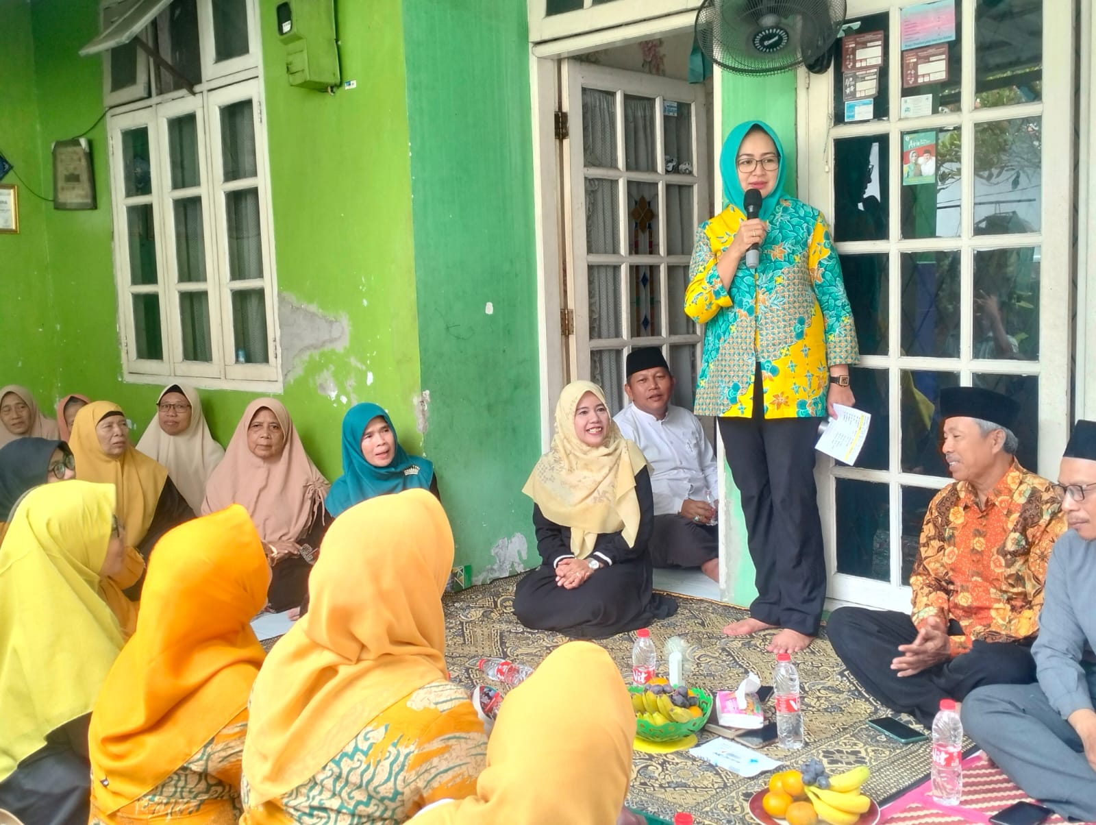 Airin Rachmi Diany mulai tancap gas berjumpa dengan masyarakat pada hari pertama tahapan kampanye berlangsung, Rabu (25/9/2024). (tangselpos.id/rmn)