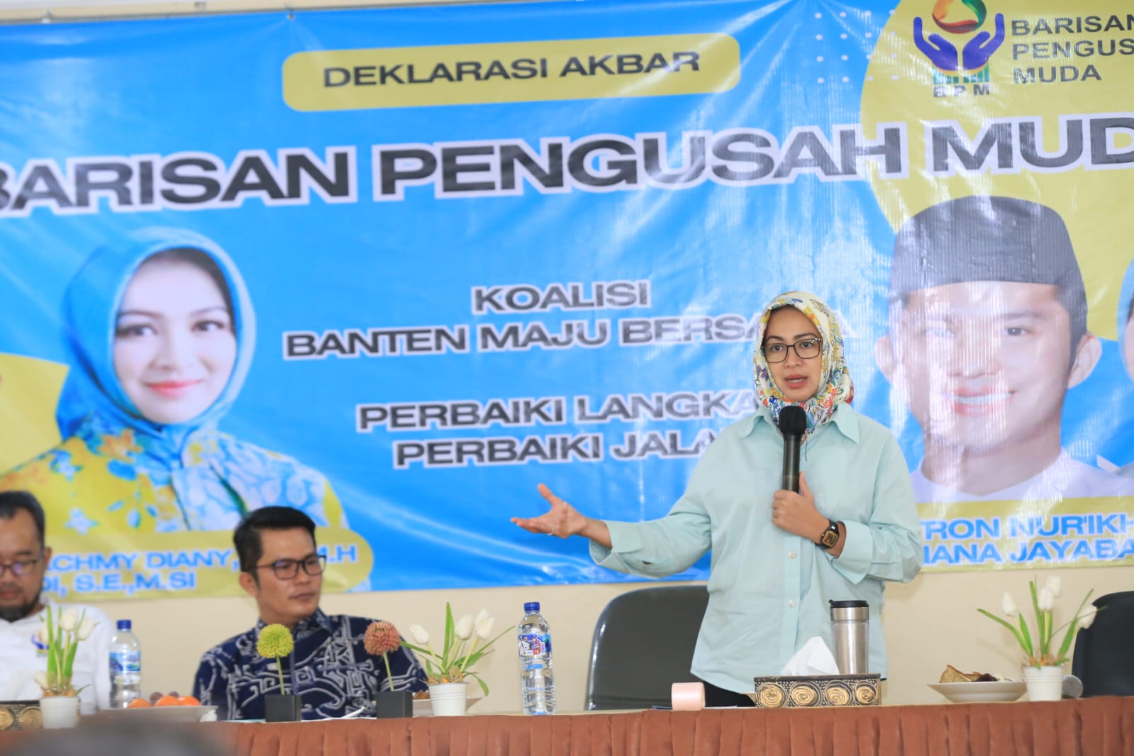 Barisan Pengusaha Muda deklarasi dukung Airin Rachmi Diany-Ade Sumardi di Pilkada Banten. Deklarasi digelar di Kabupaten Pandeglang, Sabtu (21/09/2024).(ist).