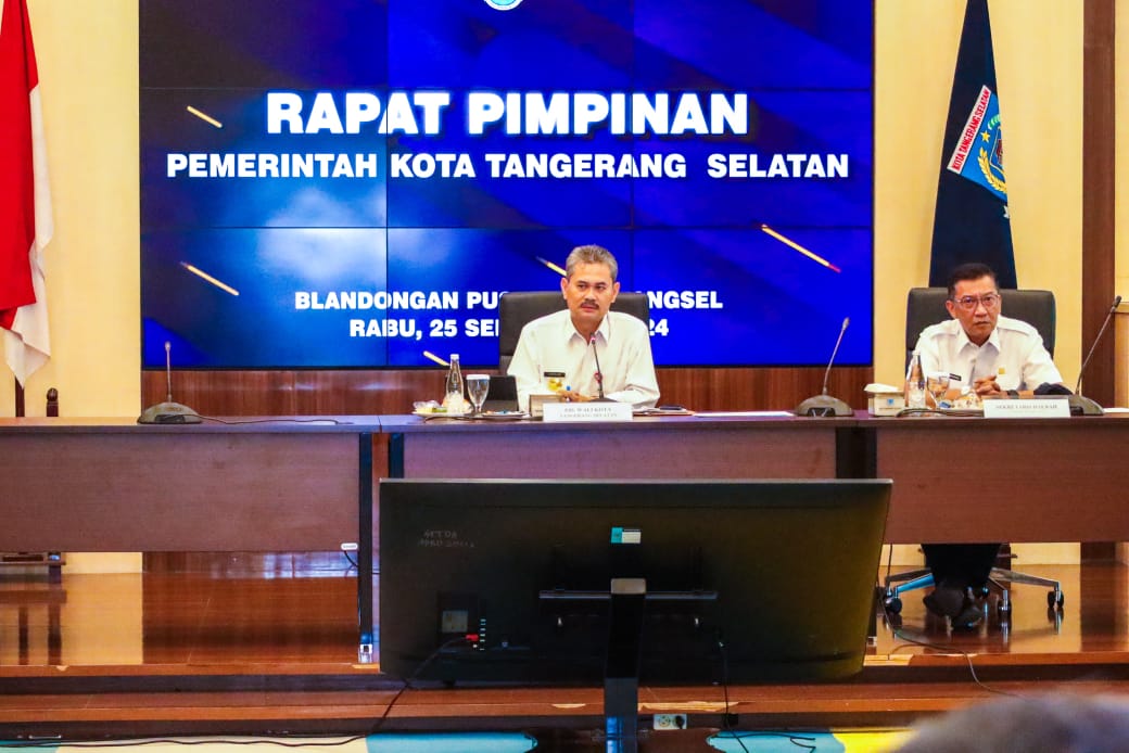 Tabrani mulai menjalankan kursi jabatannya dengan mengumpulkan seluruh jajaran Pemerintahan Kota Tangerang Selatan (Pemkot Tangsel), Rabu (25/9/2024). (tangselpos.id/rmn)