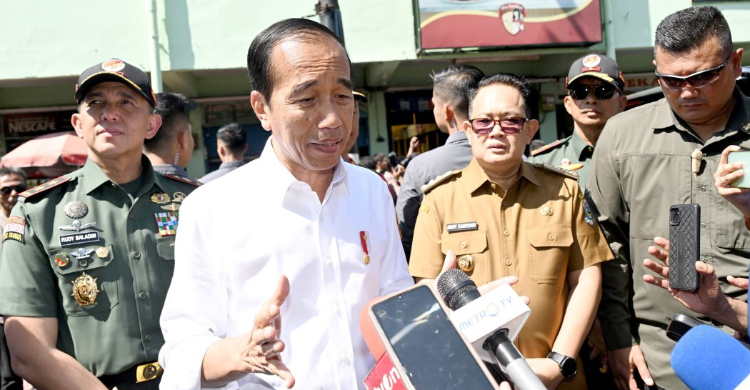 Presiden Jokowi saat berada di Surabaya. Foto : Ist