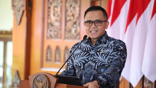 Azwar Anas Menteri PANRB. Foto : Ist