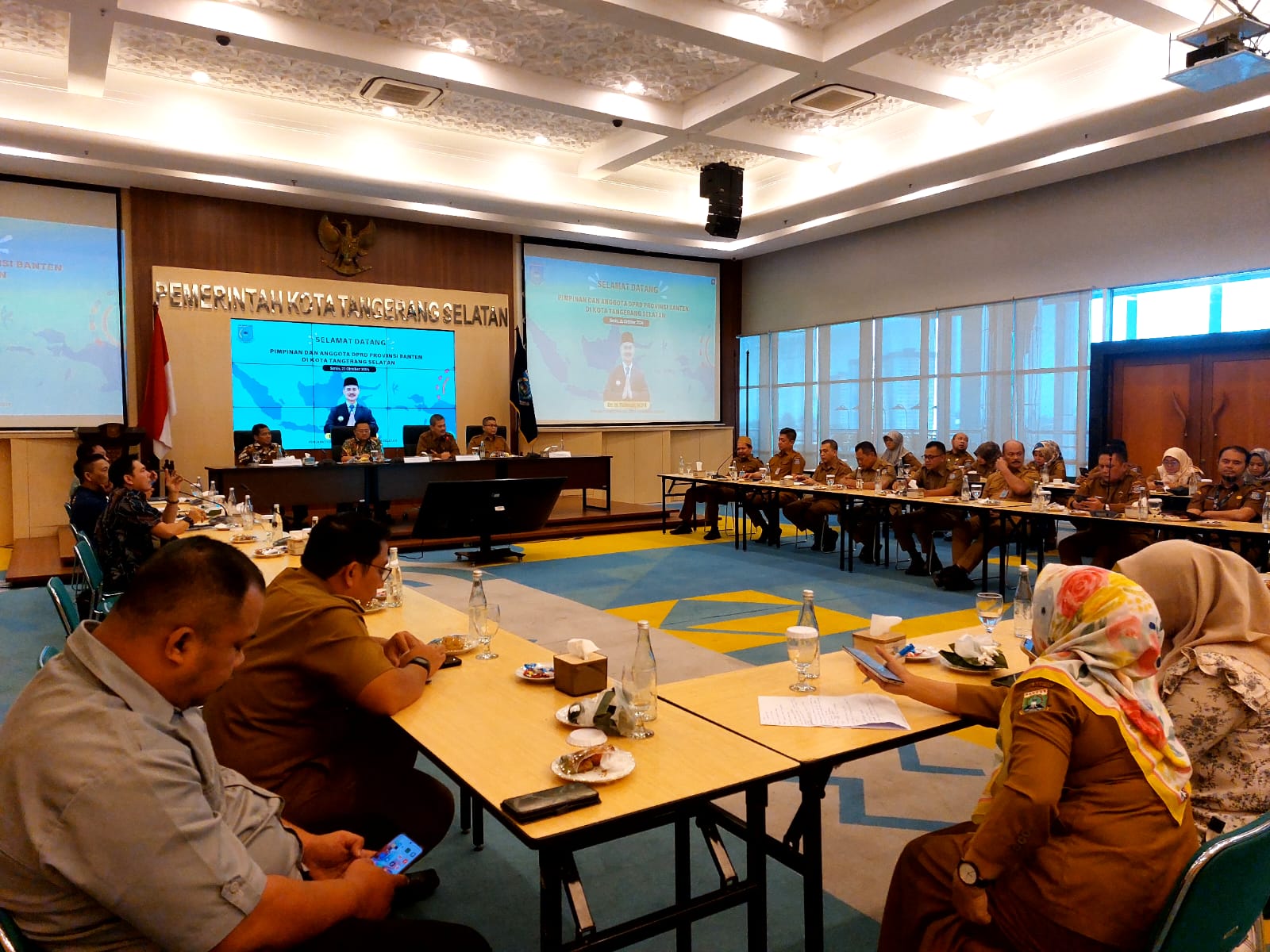 Reses pimpinan dan anggota Dewan Provinsi Banten di Puspemkot Tangsel. Foto : Ist