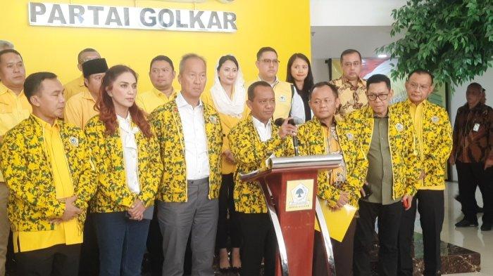 Ketum G9lkar Bahlil dan jajaran pengurus DPP Golkar. Foto : Ist