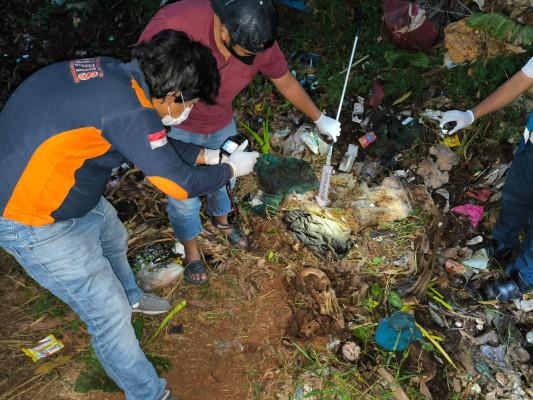 Polisi masih melakukan identifikasi terhadap penemuan kerangka manusia di Serpong.(dra)