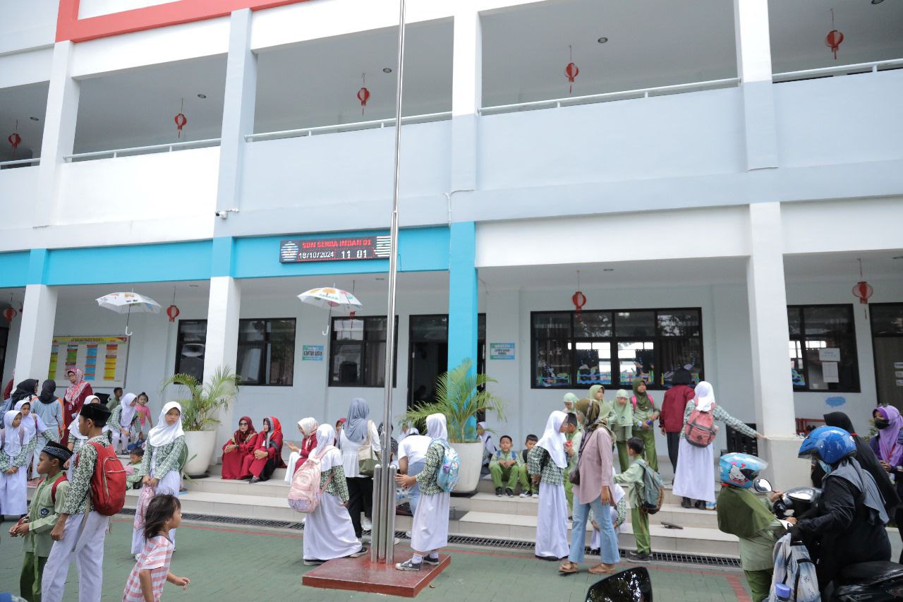 Pemkot Tangsel membangun gedung sekolah baru di SDN Serua Indah 01, Kecamatan Ciputat, Tangsel. (Dok.Humas Pemkot Tangsel)